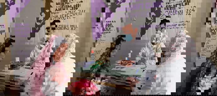 Human Appeal has been providing mobile clinic services in Gaza, with the clinic visiting a different shelter school each week, providing treatment to displaced families that cannot access healthcare. 