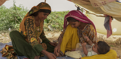 £5 hot meals in Pakistan