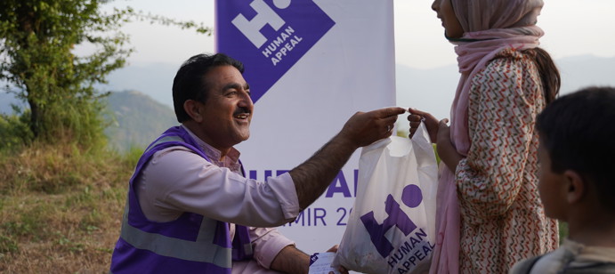 In Pakistan, 5,022 families received 3 kilograms of beef each.