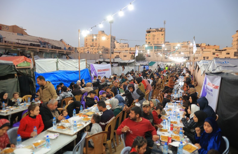 Grand iftar being held in Gaza
