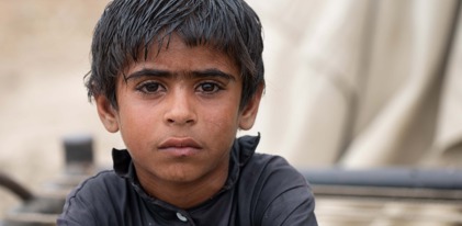 Hot meals for orphans in Pakistan