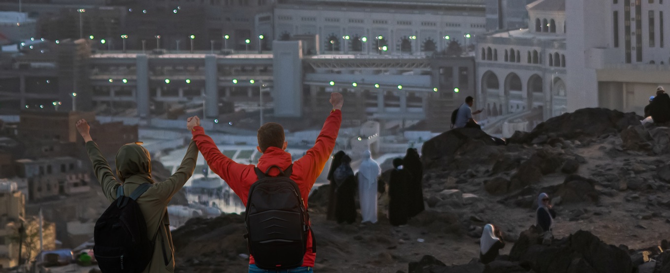 Pilgrims ascending Jabal al-Noor on the Human Appeal Umrah 3 Peaks Challenge Retreat