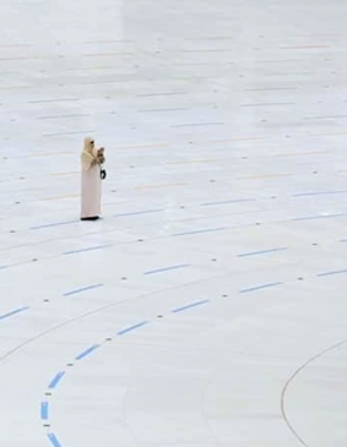 Pilgrim in Masjid al-Haram