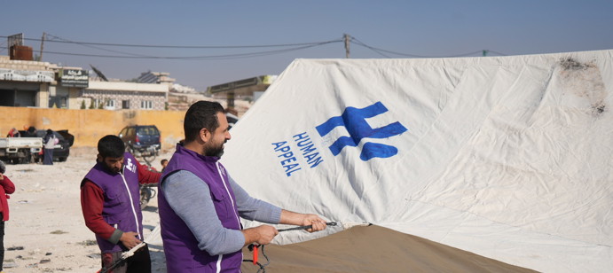 We set up 50 tents and distributed 100 blankets to families that have been recently displaced. 